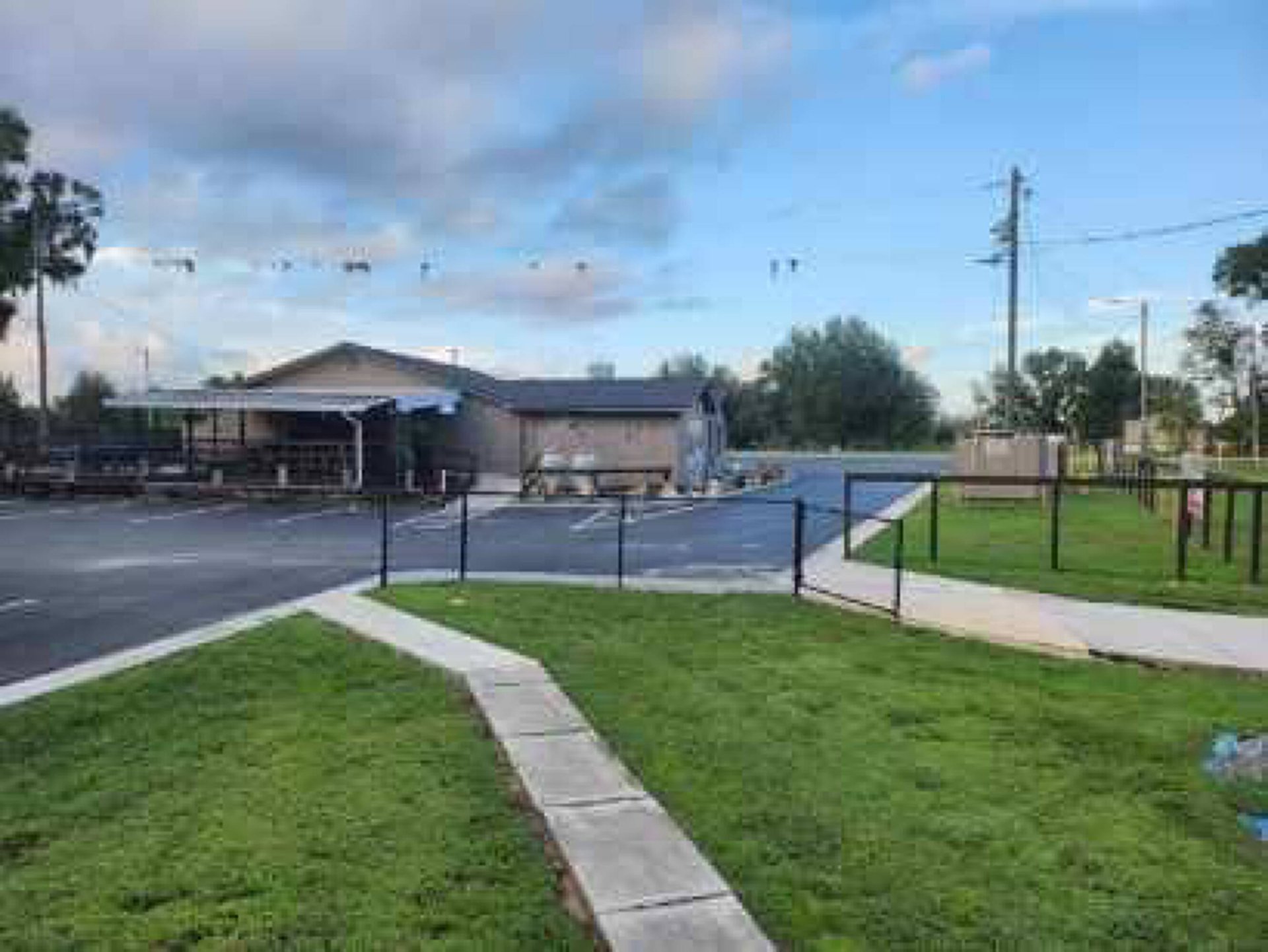 Nikos Neighborhood Bar